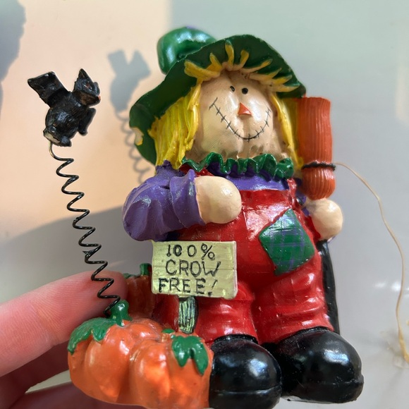 5 PIECE FALL / HALLOWEEN LOT LEAVES & PUMPKIN WOOD DECOR & SCARECROW, DRACULA - Picture 10 of 12